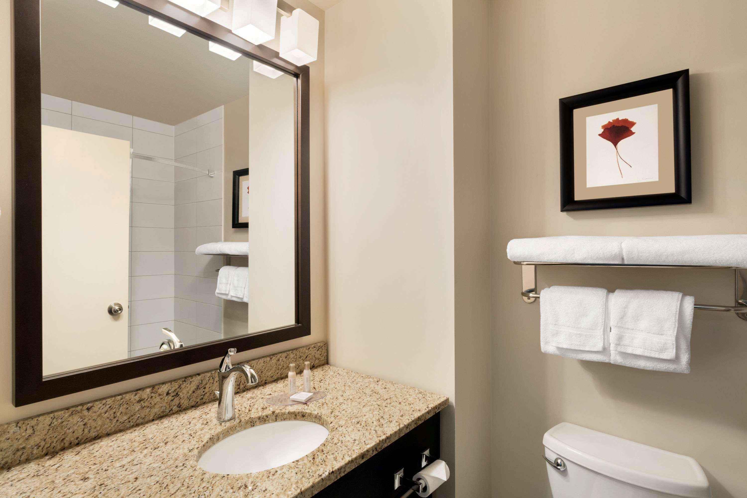 Travelodge Hotel By Wyndham Weyburn Luaran gambar